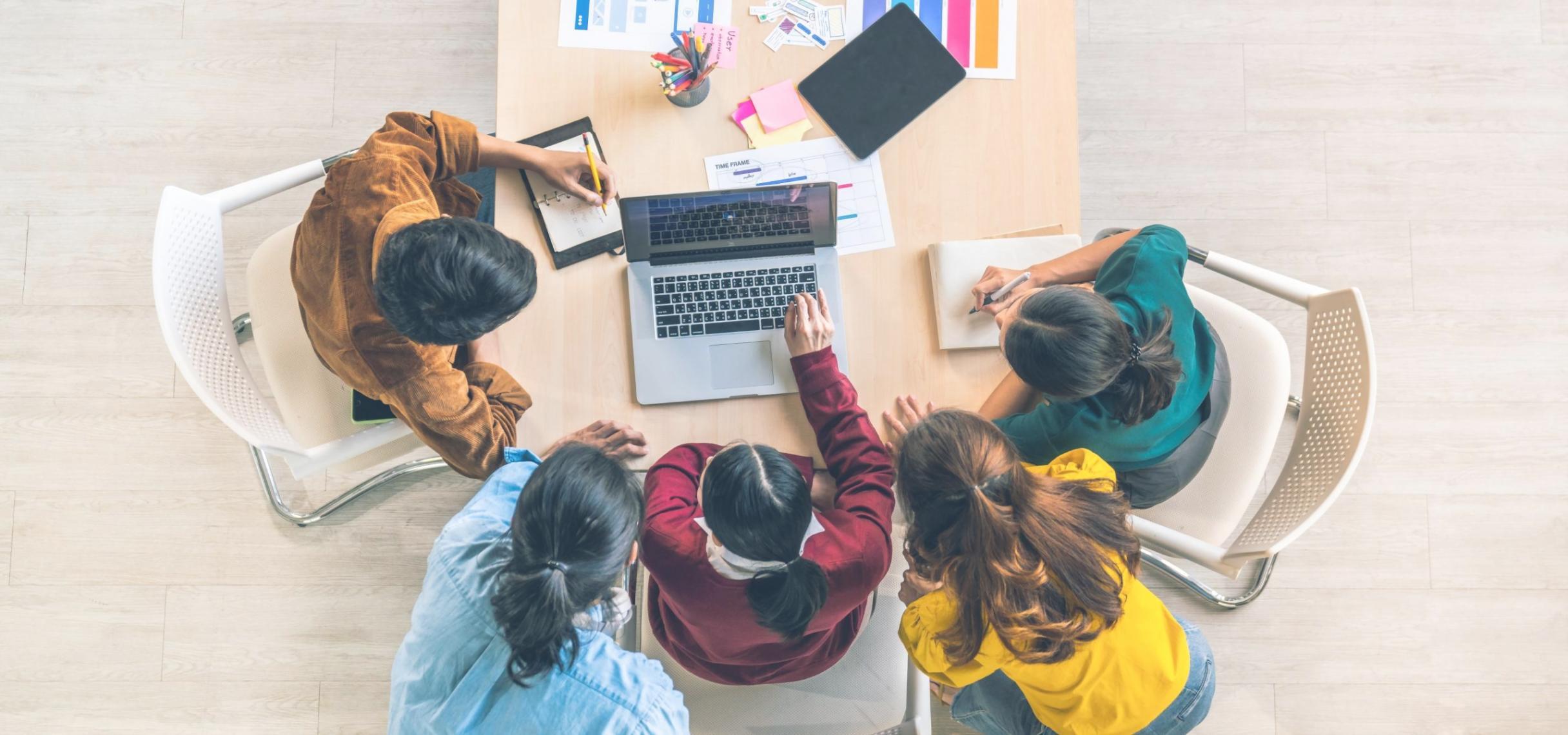 Praktische Übungen und Projektarbeit